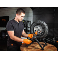 Vyvažovací stojan na motocyklová kola, statický typ – NEO Tools 10-590