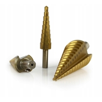 Sada 6 vrtáků – 3 stupňové (4–12, 4–20, 4–30 mm) + 3 frézovací (3, 6, 8 mm), M22295